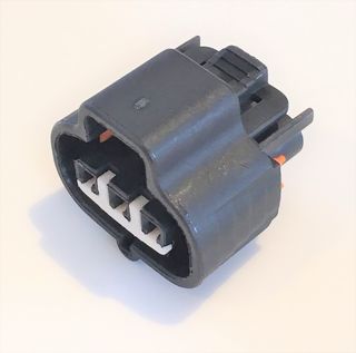 Engine Management Plug - 3 Pin