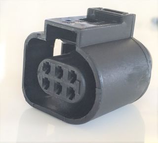 Engine Management Plug - 6 pIn