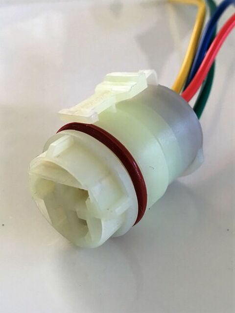 Hitachi 4 Pin Plug Round