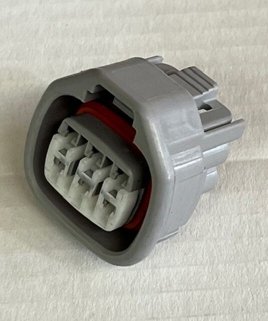 Engine Management Plug - 6 Pin
